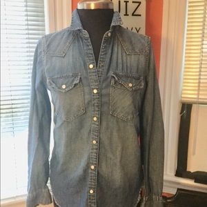 Woman’s western Gap distressed denim